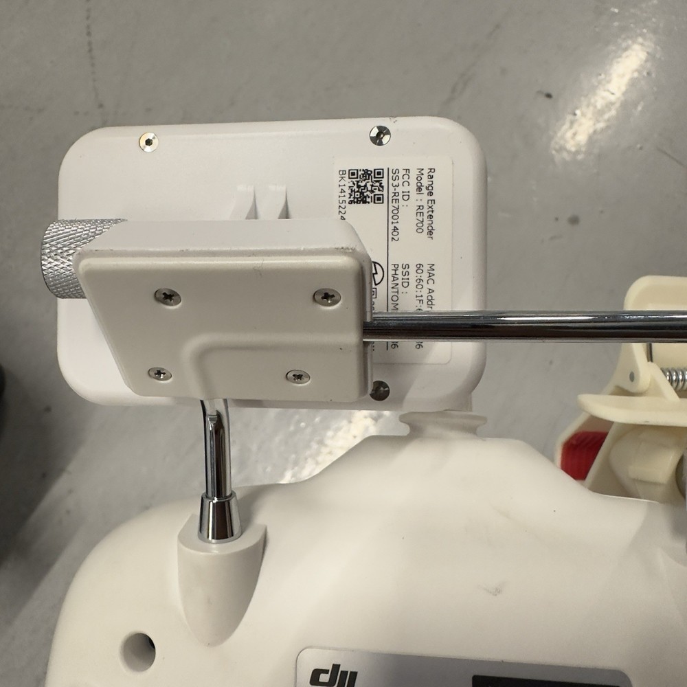 DJI PHANTOM 2 VISION + with case, 2 Used Batteries & Range Extender