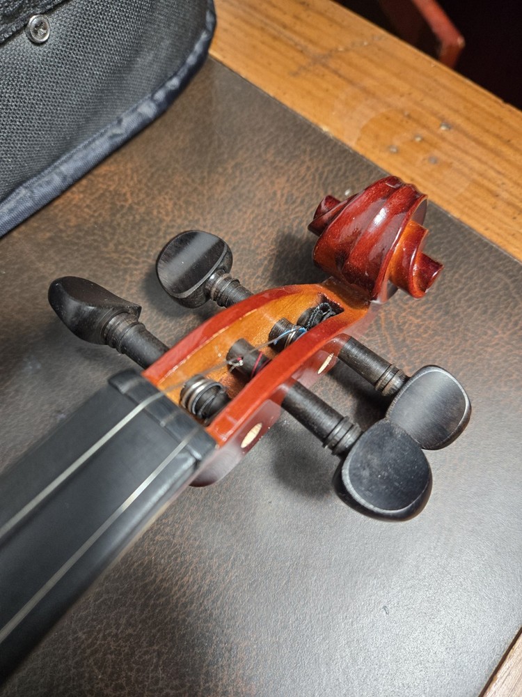 3/4 SIZE ACADEMY 145 AU VIOLIN W/Bow & Case EUC
