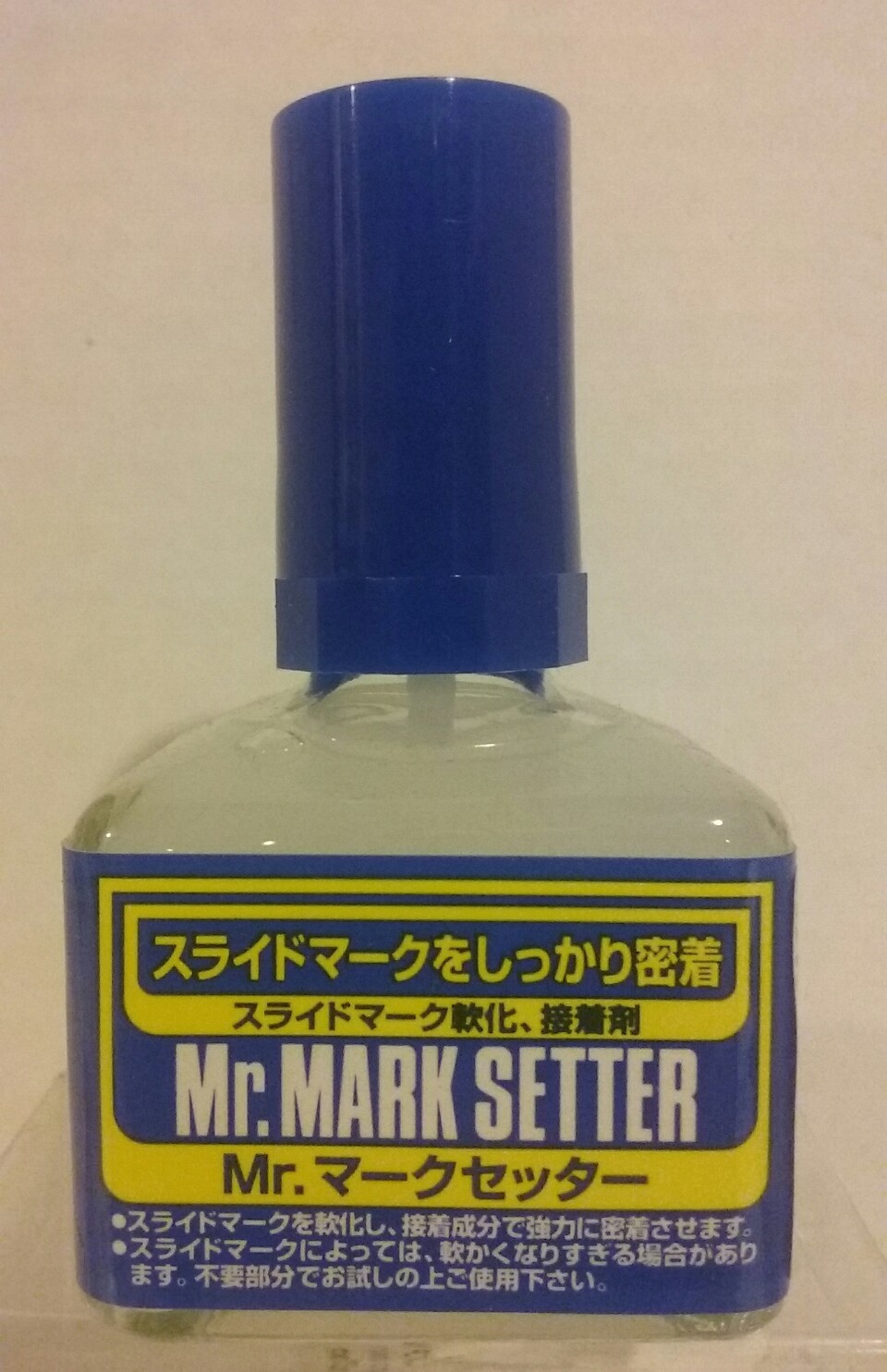Mr Hobby/Mr Mark Setter MS232, decal setting solution. 40ml.