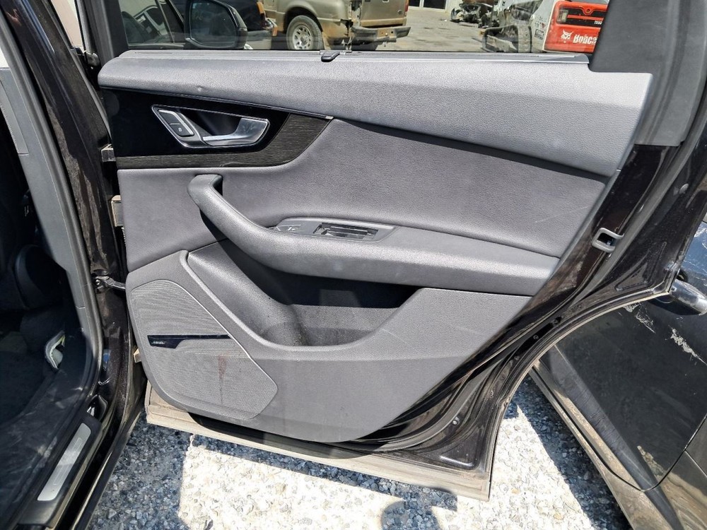 Q7 AUDI 2017 Glove Box 4770202