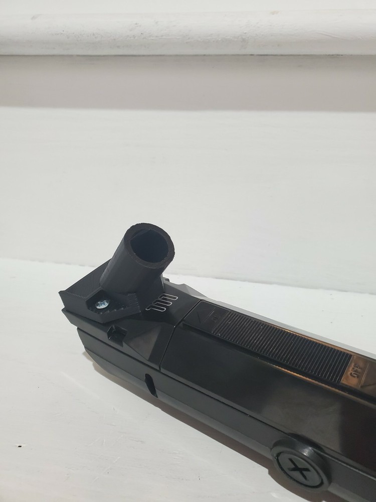 Oster 111 Clipper Vacuum Attachment, BLACK