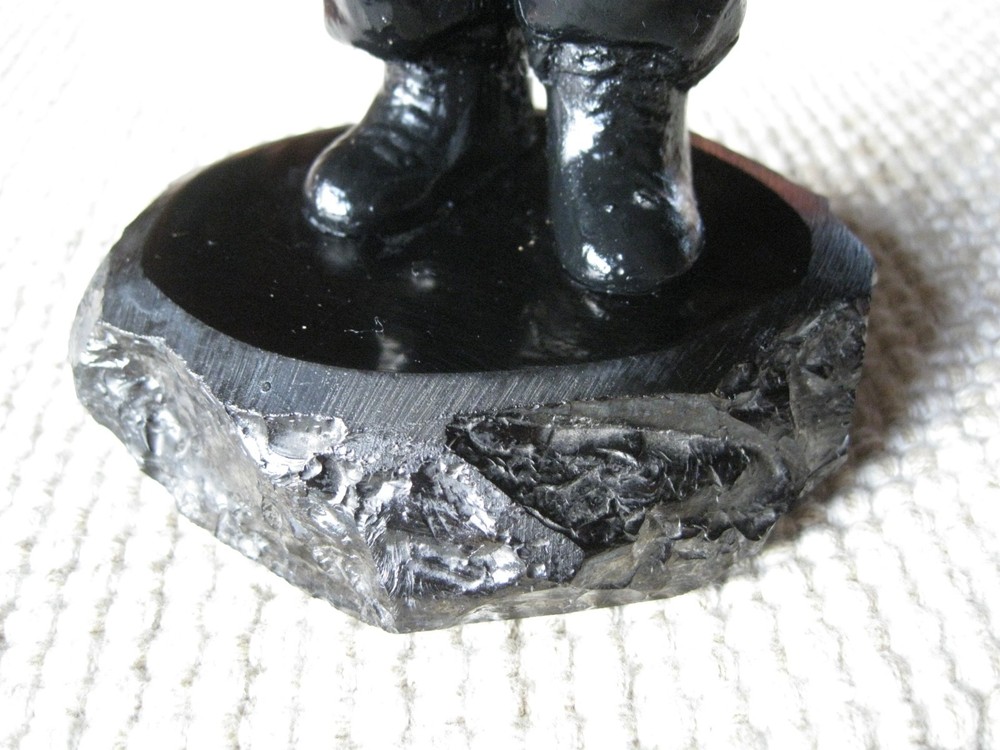 🇺🇸 😃 ⚒️ 🔥 vintage coal miner statue