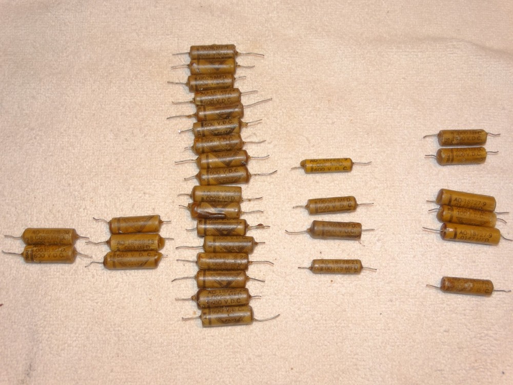 32 -Vintage  Wax John Fast Capacitor Pulls .600 &  400vdc *#22*