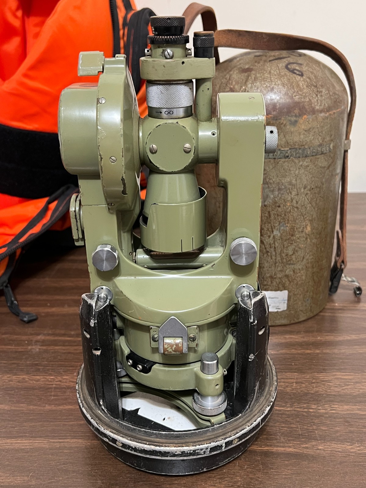 Wild Heerbrugg Theodolite T16 Survey Instrument w/ Case and Backpack - Good Cond