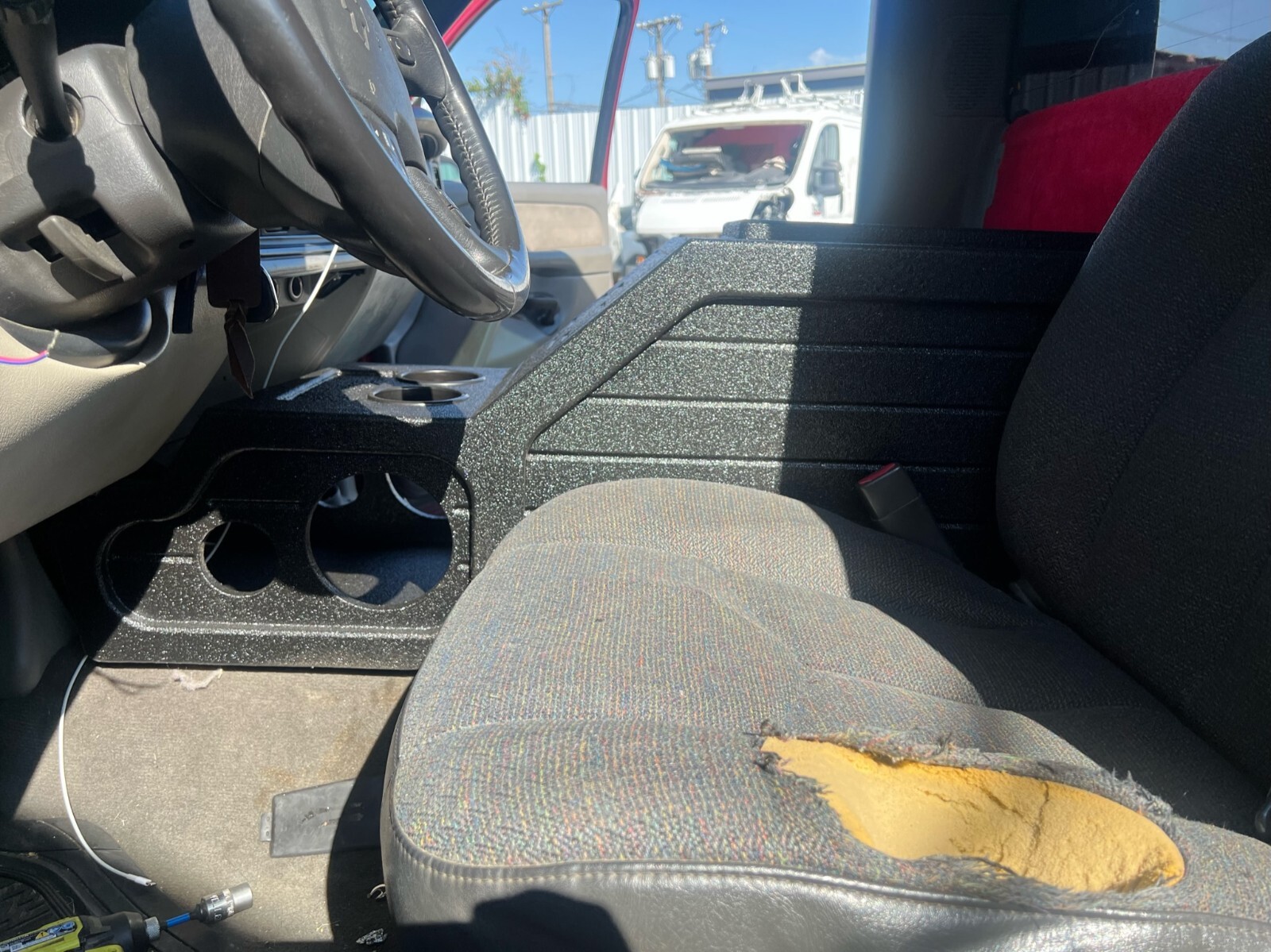 Chevy Silverado Gmc Sierra 99-06 Center Console Subwoofer Box For 1x12"