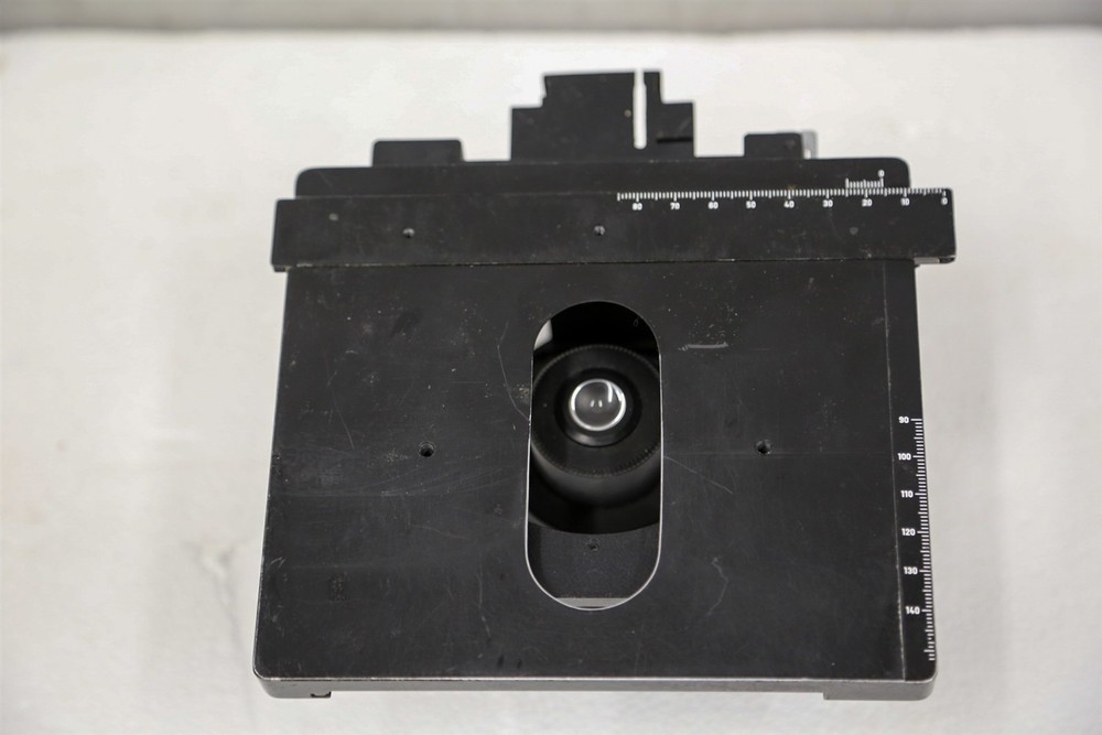 Leitz Wetzlar Microscope Stage w A0.90 Condenser (S21)