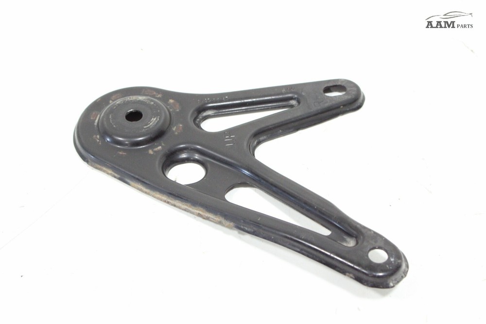 2018-2021 CHEVY TRAVERSE FWD FRONT SUBFRAME RIGHT SIDE SUPPORT BRACKET OEM