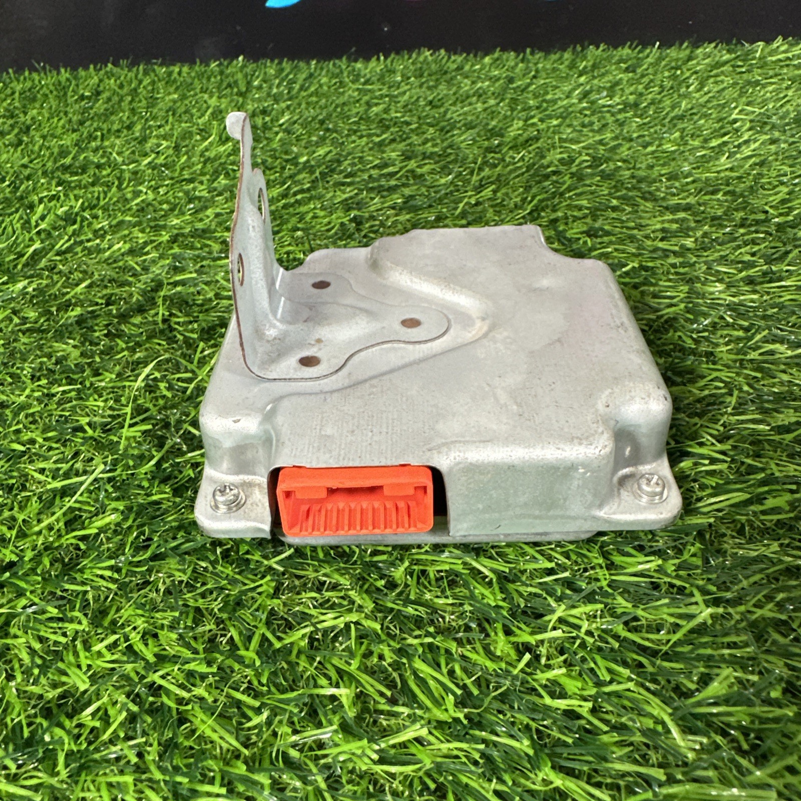 Toyota Prius Hybrid 2011-2015 Bettery Voltage Sensor Control module 89892-47080