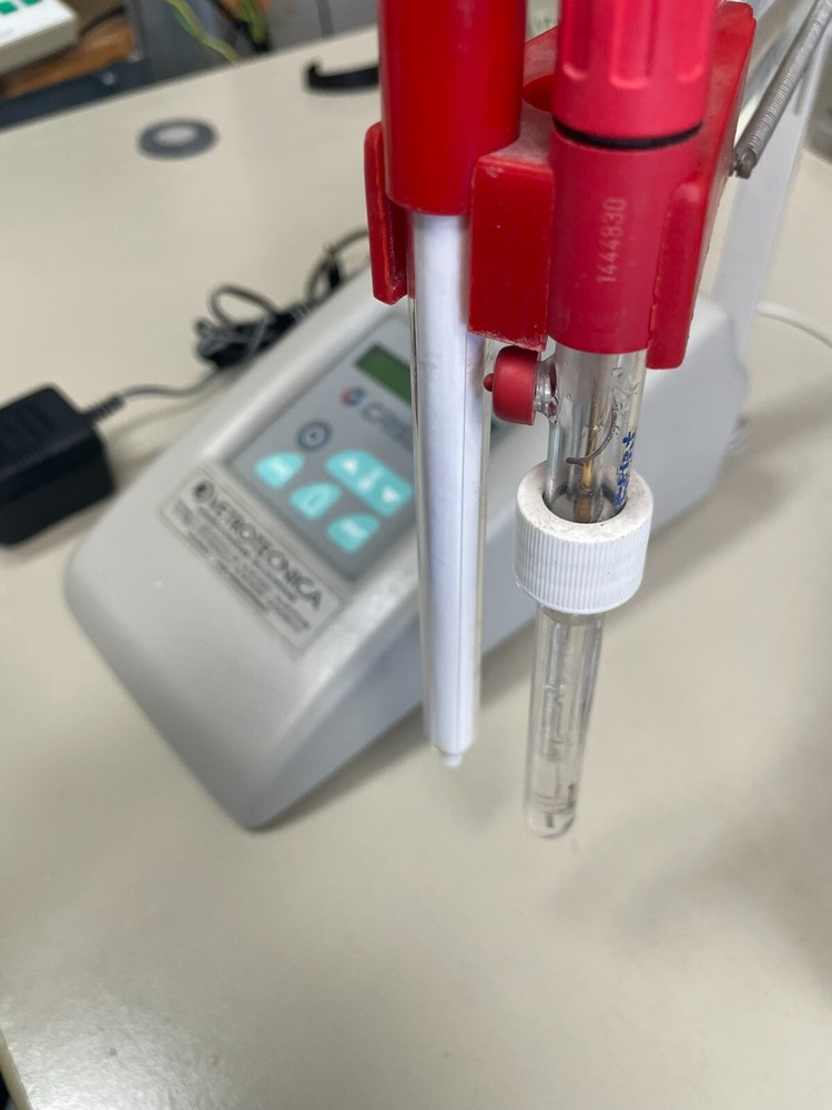 ph meter CRISON BASIC 20 calibrated work ready