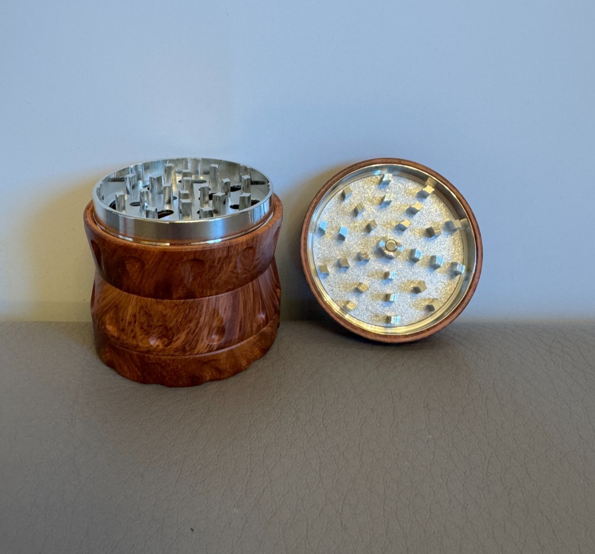 2.5" Resin Wood Herb Spice Grinder Aluminum 4 Piece Magnetic Lid Tobacco Crusher