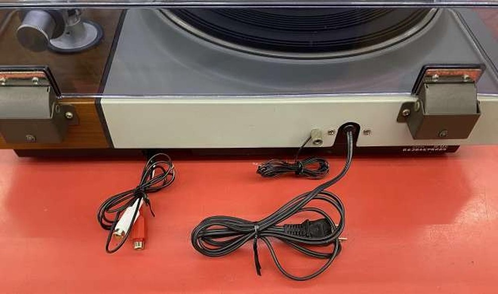 Denon DP-2700 Direct Drive Turntable Record Player