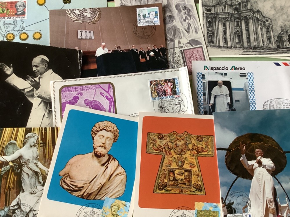 Vatican postal postcards & covers 28 items Ref A2021