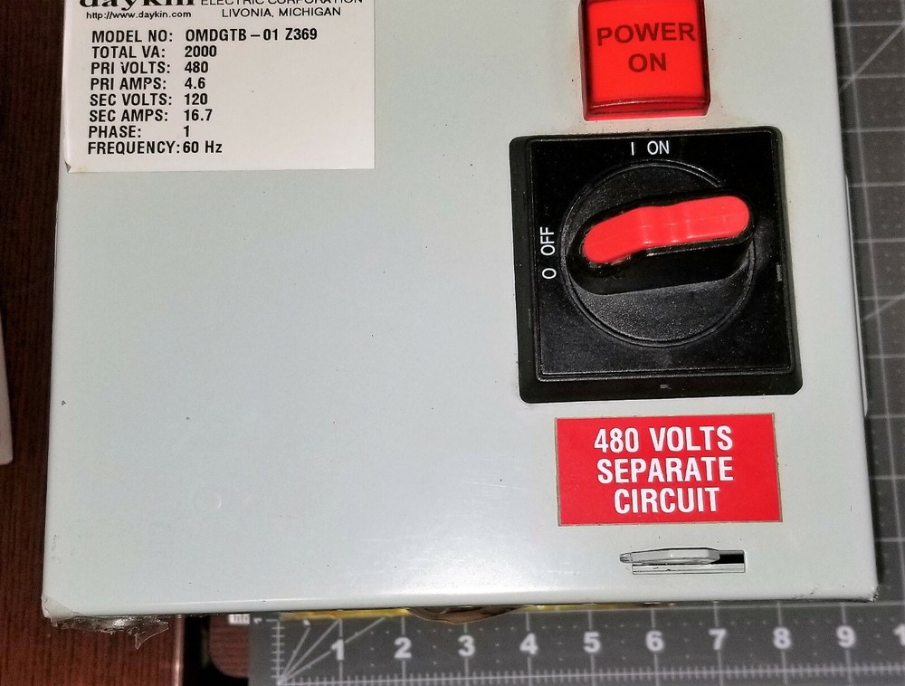 Daykin Midget Transformer Disconnect Combination 2000 VA 480/120 [E6S4]