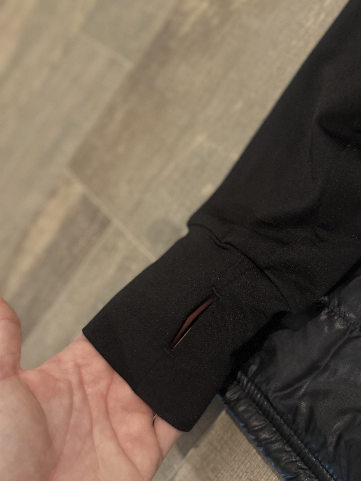 Run Disney Every Mile Is Magic Mickey & Friends Puffy Jacket Black Womens Medium