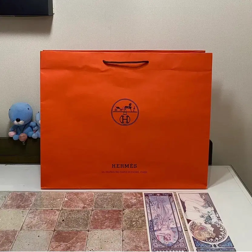 Hermès Box (55.5x36.5x6) + Insert + Shopping Bag