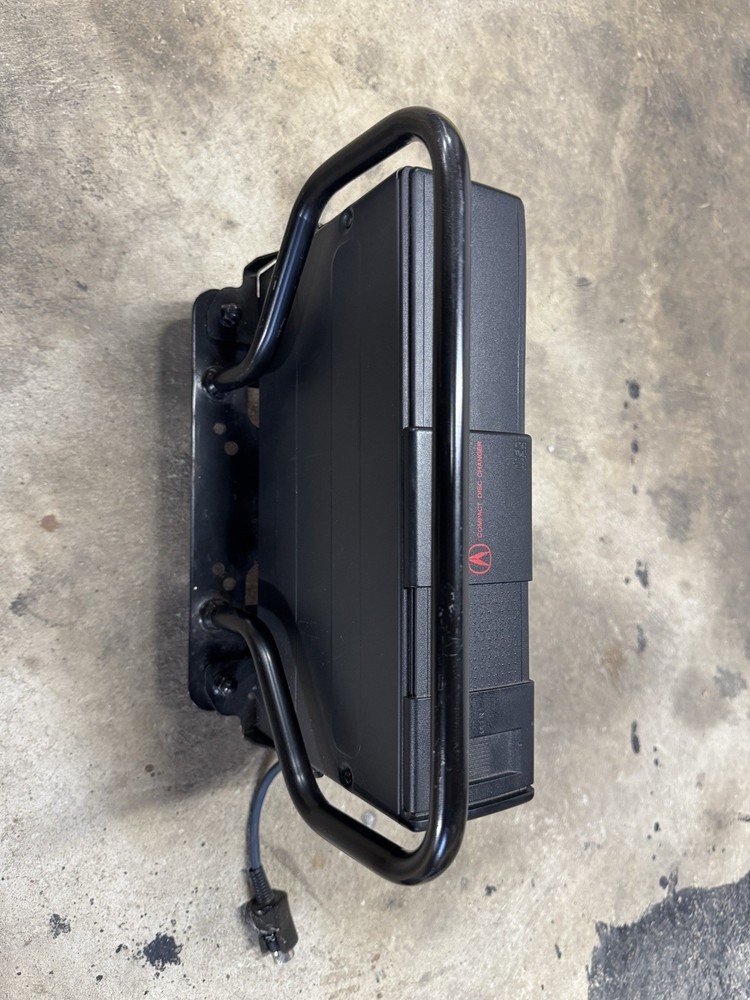 ACURA COMPACT DISC CD CHANGER