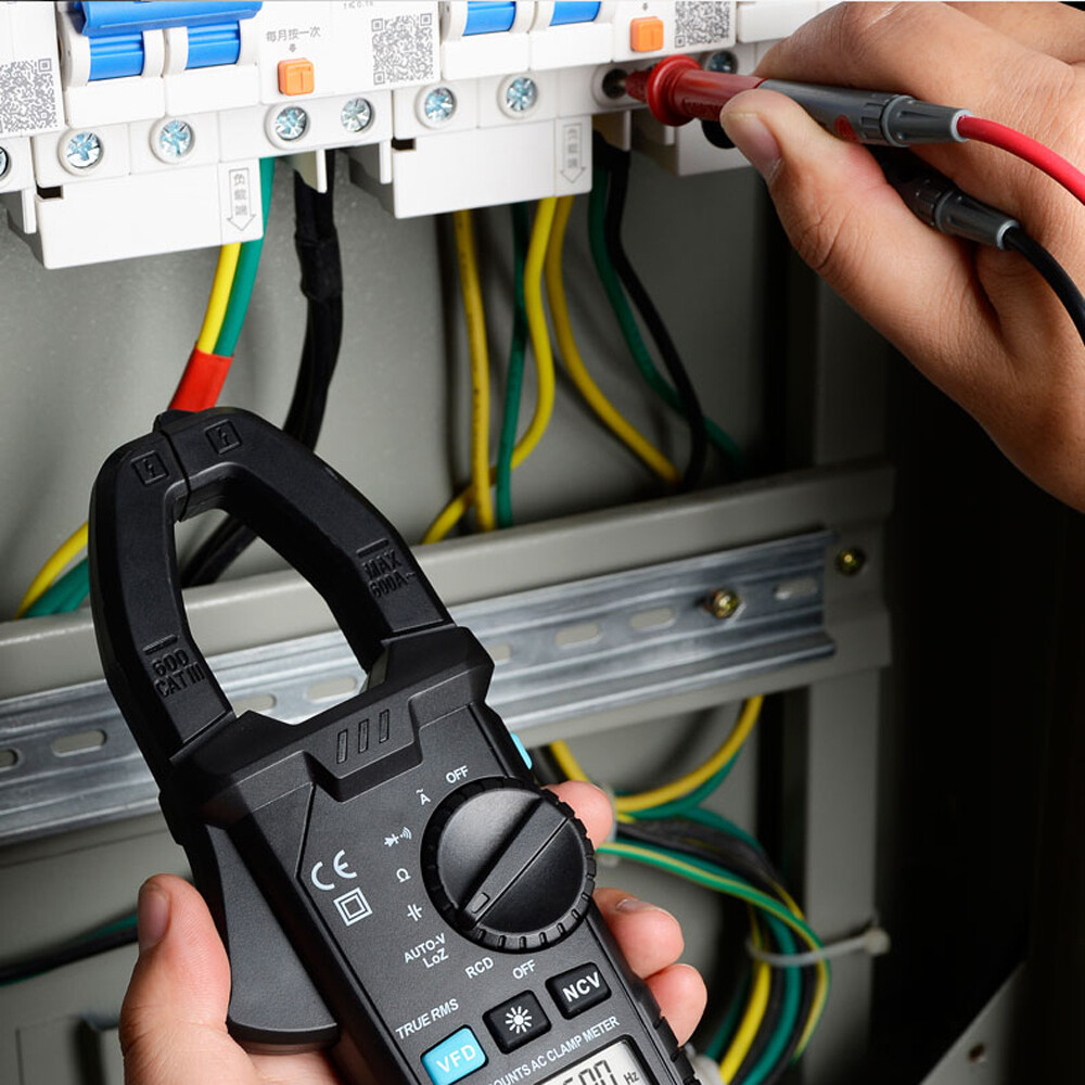MESTEK Digital Clamp Meter 600A AC Current 600V AC/ Voltage Capacitance D3Q6