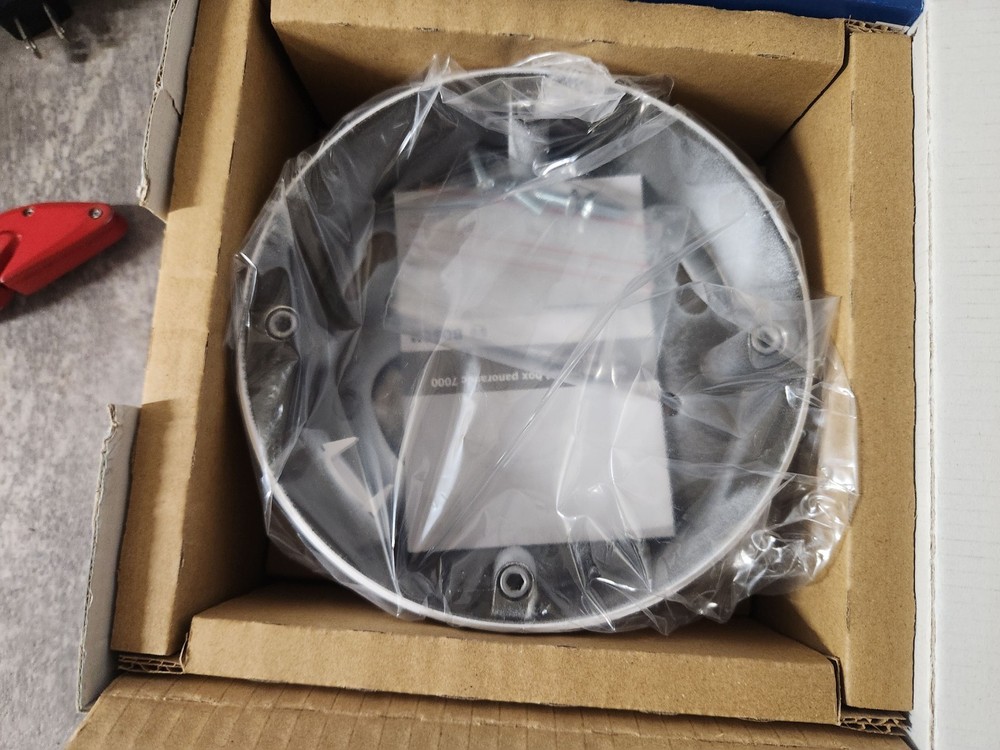 BOSCH Surface Mount Box VDA*70112-5MB for Flexidome IP