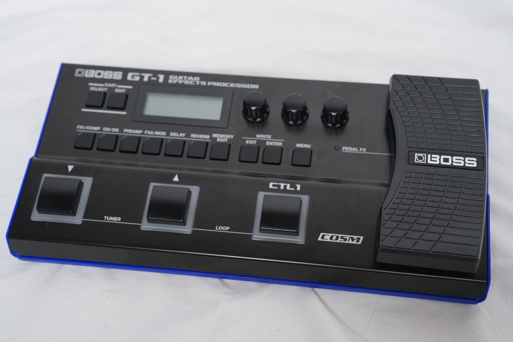 BOSS GT-1 Guitar EFFECTS PROCESSOR/MULTI-EFFECTOR