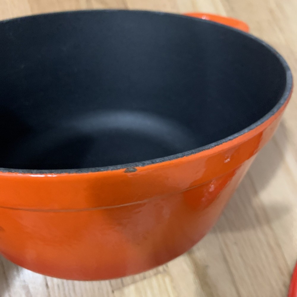 Lava Medium Cast Iron Enameled Round Casserole With Lid