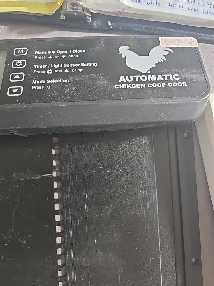 Automatic Chicken Coop Door Solar Powered with Timer/Light Sensor, Solar Chic...