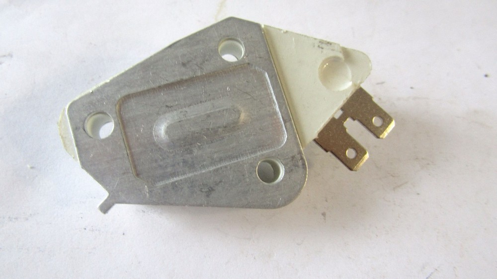 Auto Extra VR144 Voltage Regulator