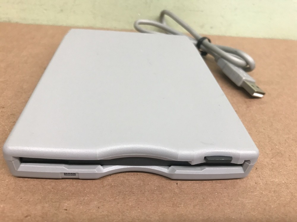 SmartDisk External Floppy Drive FDUSB-TM2 Mitsumi Model # D353FUE