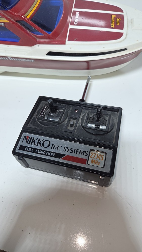 Nikko Sun Runner Remote Control Boat