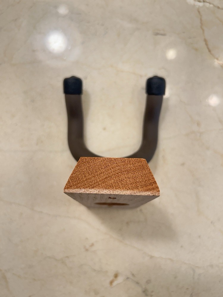 Hold Up Displays Bow Archery Rack