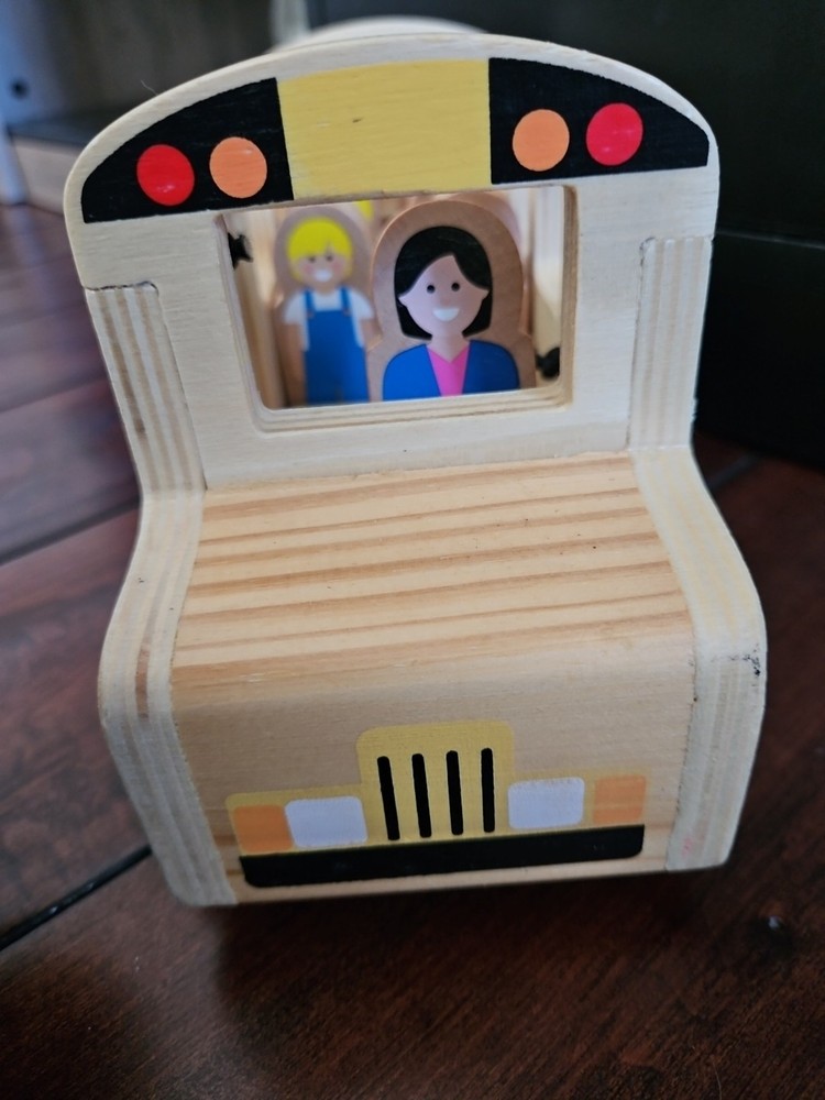 Melissa & Doug School Bus W/figures
