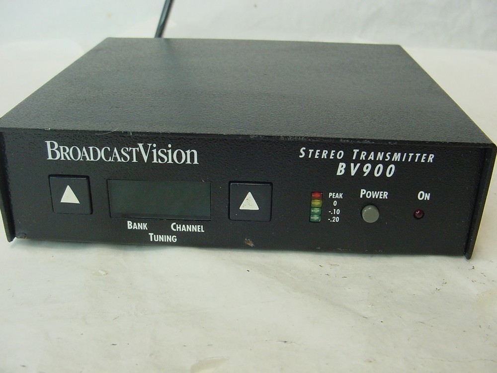 BROADCASTVISION STEREO TRANSMITTER BV900 - NO POWER CORD INCLUDED