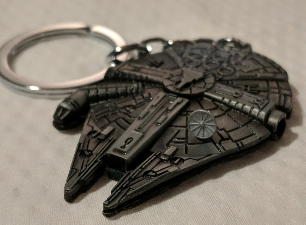 Awesome Star Wars Melennium Falcon Keychain