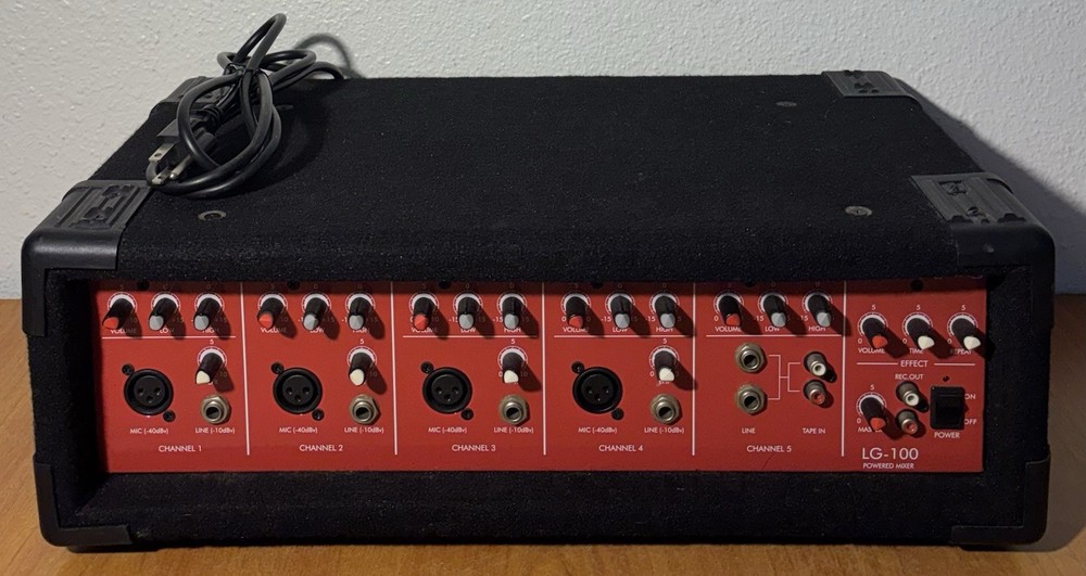 STAGEWORKS LG-100 Powered Mixer 100 Watts