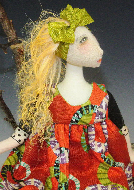 Cloth Art Doll Pattern Class Tutorial "Forgiving Goldilocks" by Cindee Moyer
