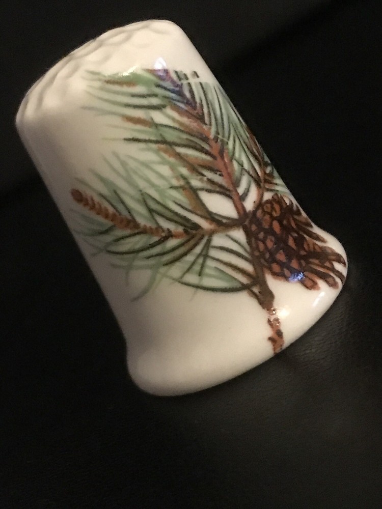 COLLECTABLE THIMBLE PINE TREE PINE CONE CHINA 51