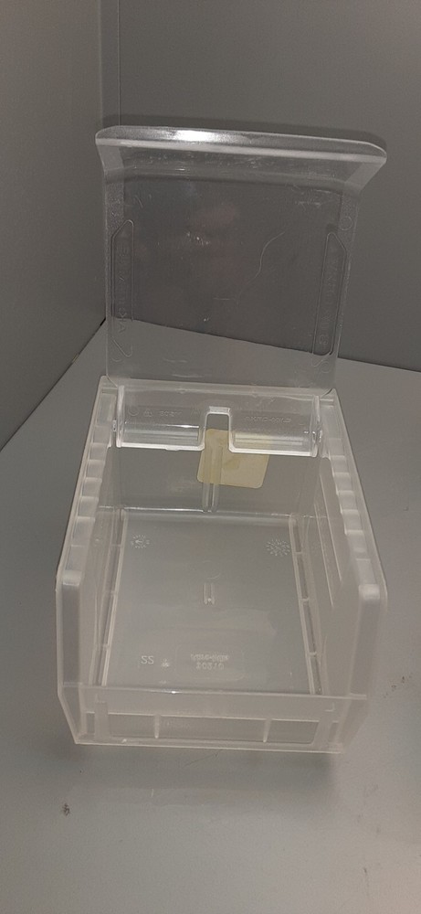 Akro-Mils Clear Plastic Stackable Storage Bin w/hinged lid 5'x4 1/2"x3' (4)