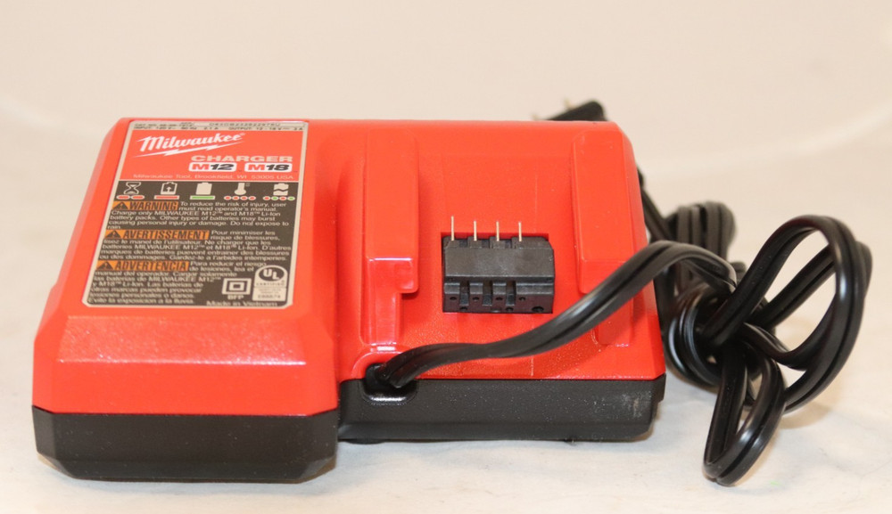 milwaukee 1/2 hammer drill/driver and impact driver set