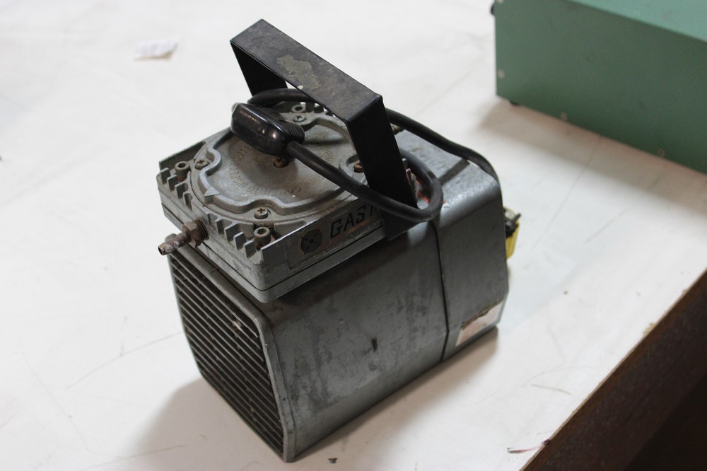 GAST DOA-101-AA  VACUUM PUMP WORKING