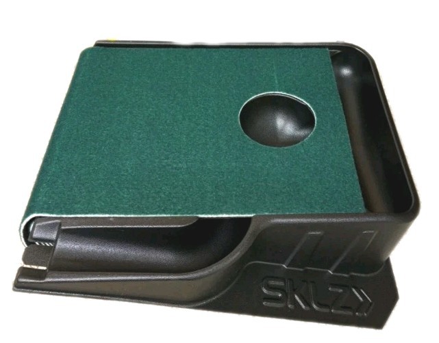 SKLZ Accelerator Pro Golf Putting Green Mat With Auto Ball Return & Visual Guide