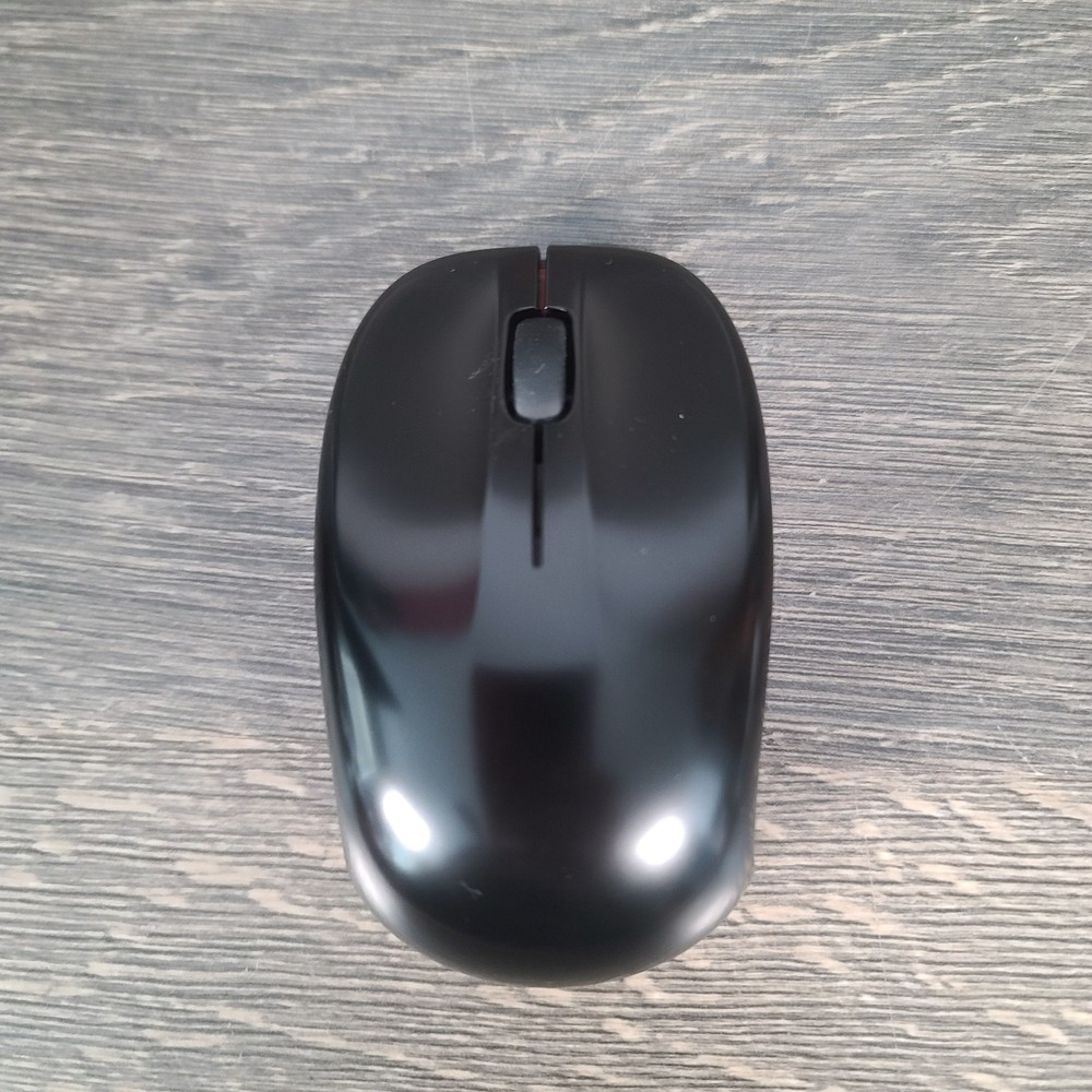 New in Package Motorola Wireless Portable Bluetooth Mouse