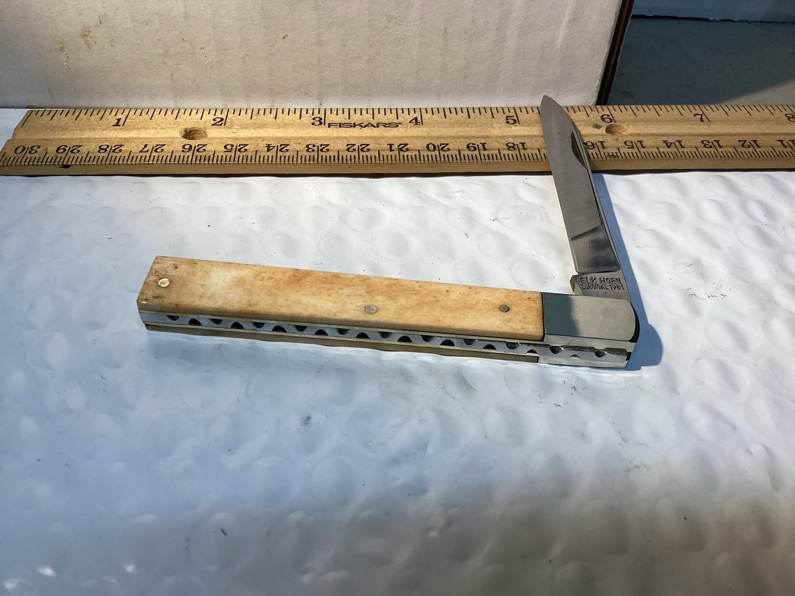 1980 Taylor Cutlery Japan Deluxe Elk Horn Doctor's Knife Smooth Bone