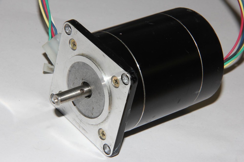 VEXTA PH268-21B 2-Phase Stepping Motor