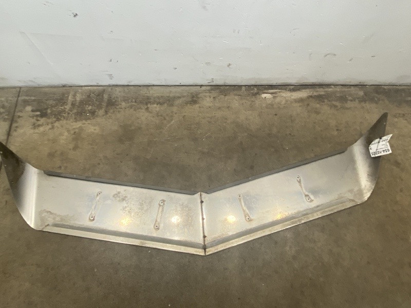 1998 Peterbilt 377 Visor (654-10725)