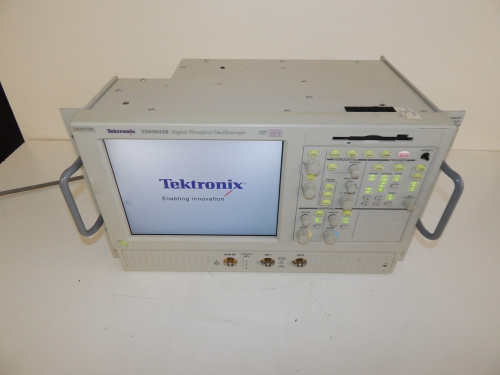 ^^ TEKTRONIX TDS5032B DIGITAL PHOSPHOR OSCILLOSCOPE (CCY4)