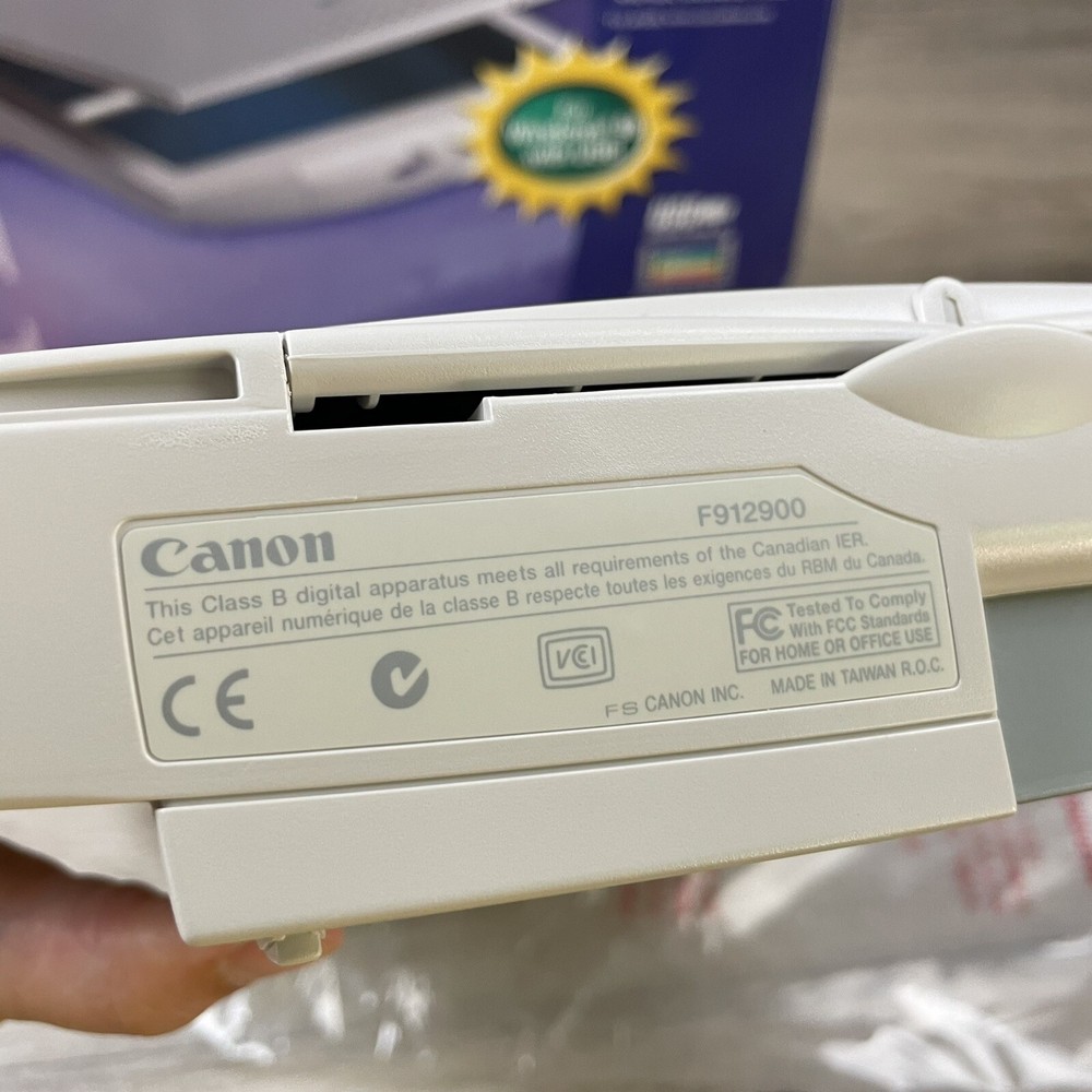 Canon CanoScan FB 620U Flatbed Scanner Open Box