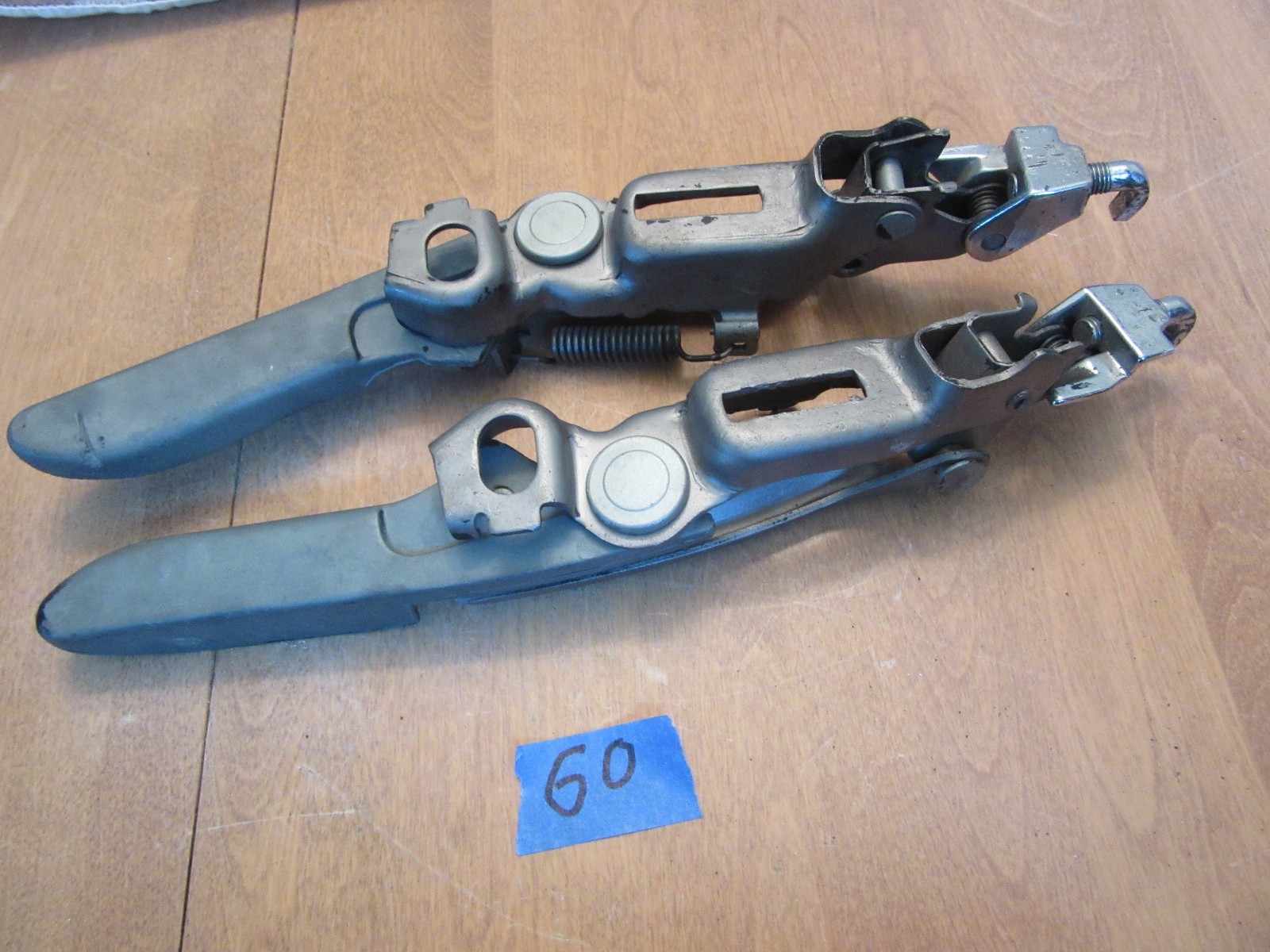 1971 -1976 GM A body convertible latches full size cars