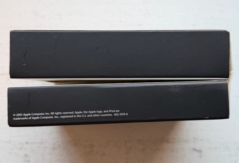 Apple iPod Universal Dock White Plastic *Adapters Only* w/ 30-Pin Cable NO DOCK