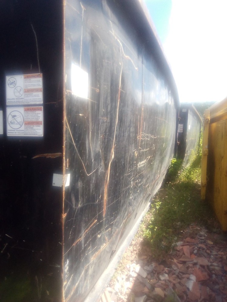 Used 20 And 30 Yard Roll Off Container Dumpster