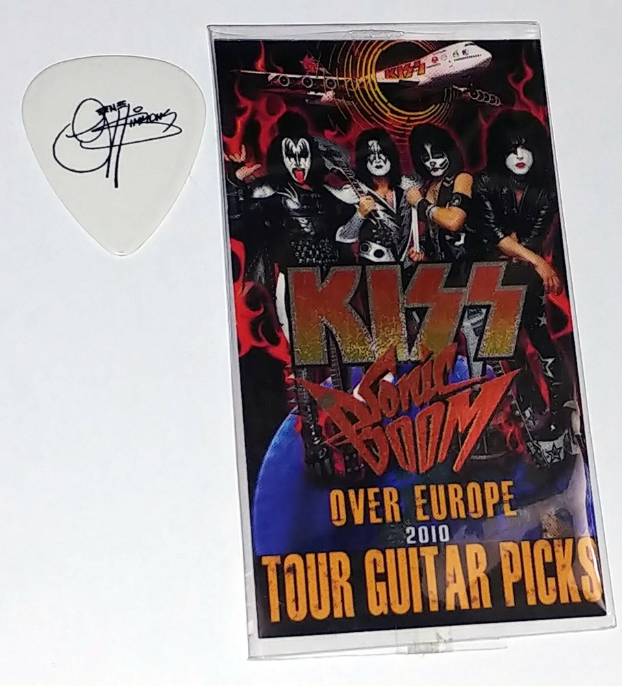 KISS Guitar Pick GENE SIMMONS Sonic Boom Over Europe Black White Vintage Kiss