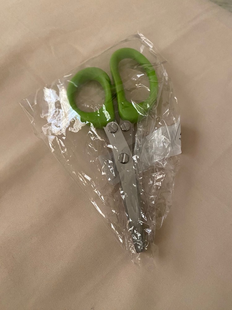 Kitchen Utensil Scissors for Veggies